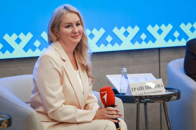 «На Севере — жить!» Под таким девизом прошла тематическая сессия на II Форуме женщин Севера